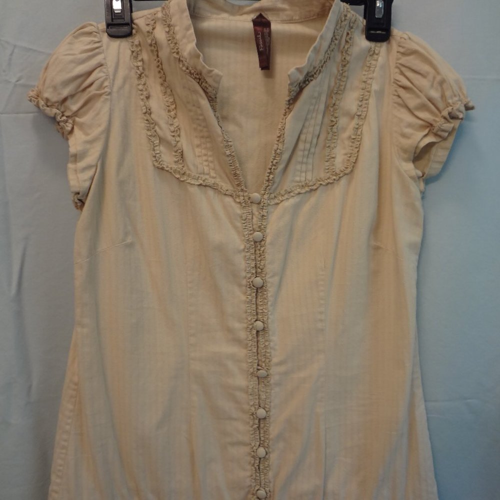 Casual shirt, size Small